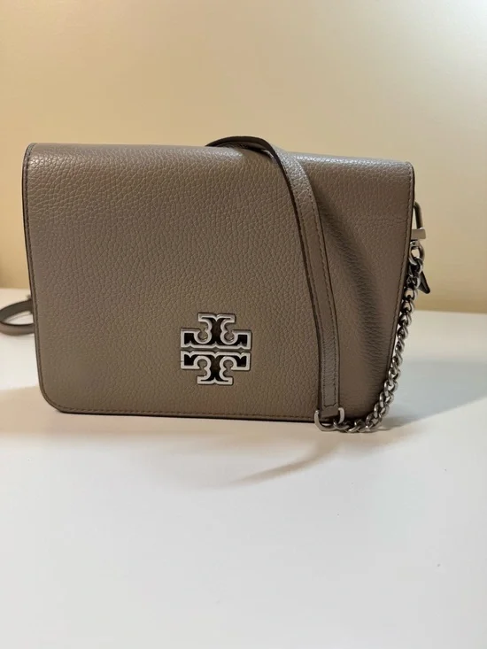Tory Burch Britton Adjustable Shoulder/Crossbody in French Gray - EUC - Picture 1 of 13